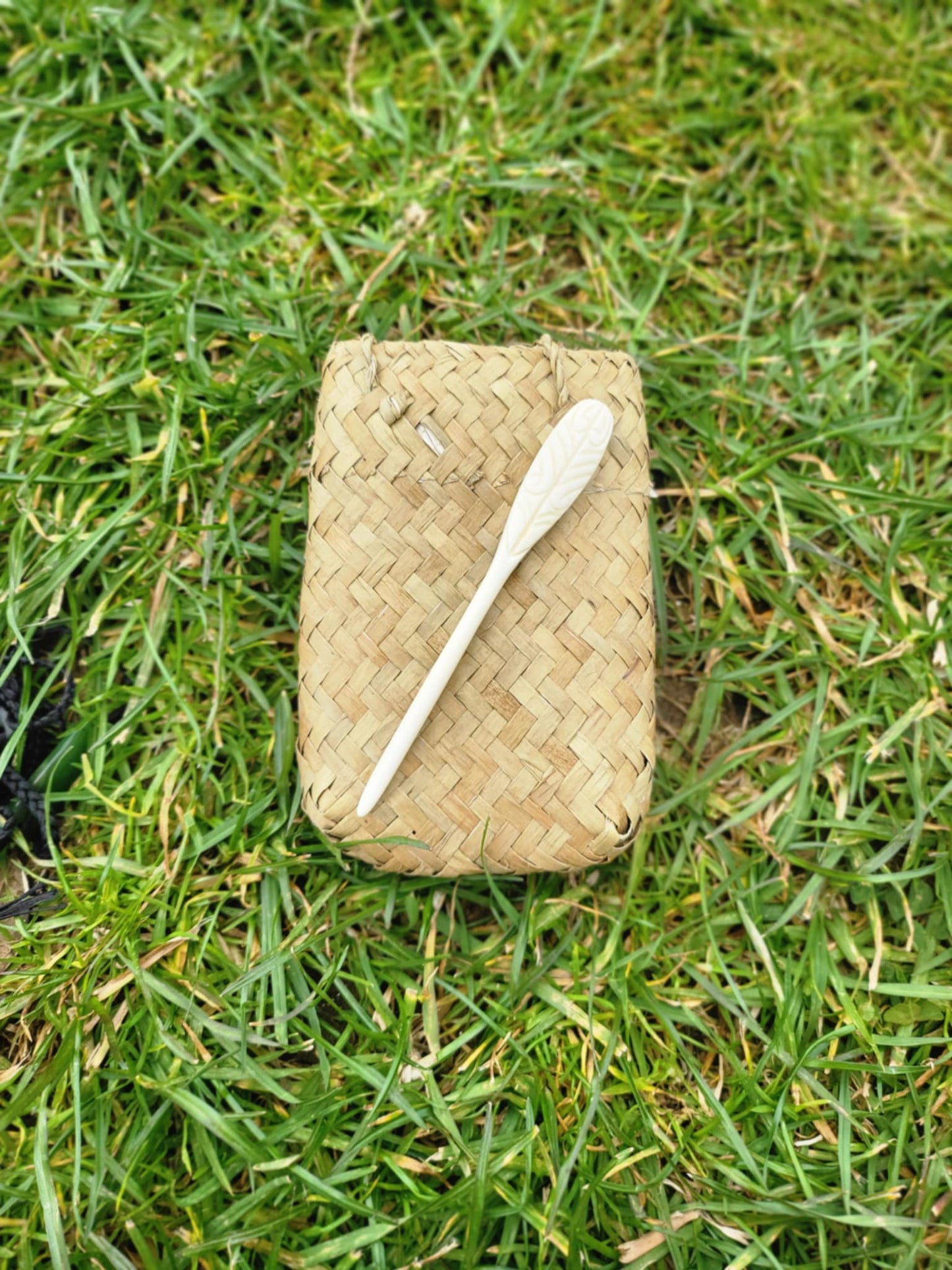 small bone tewhatewha (hair pin)