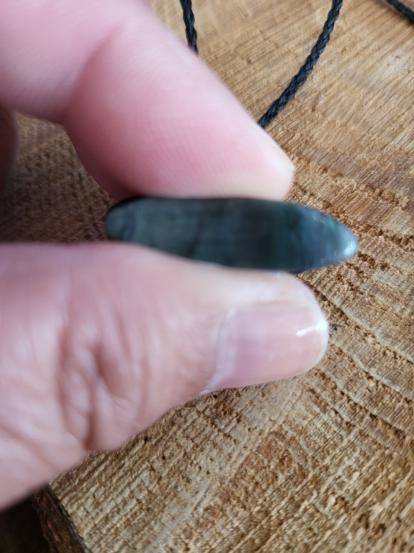 Hei Toki with a wave bottom edge