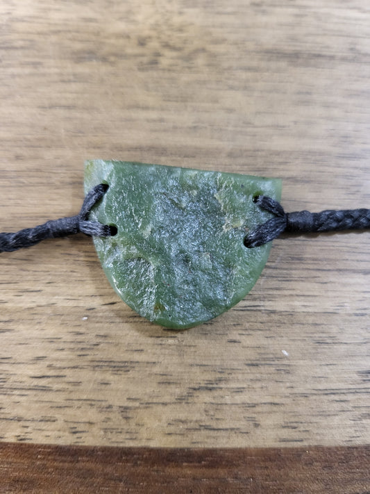 pounamu bracelet (triangle) on black cord